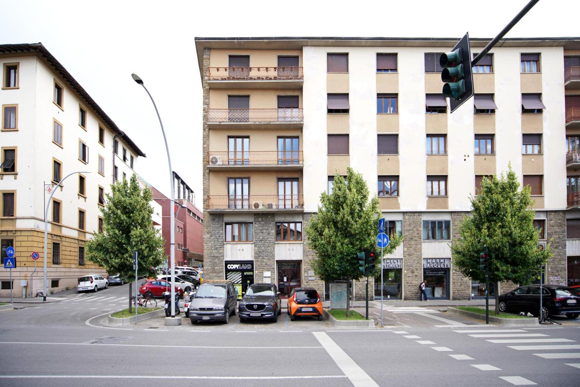 Sky Downtown Smn ,train Station,2 Letti,balcone Apartamento Florencia